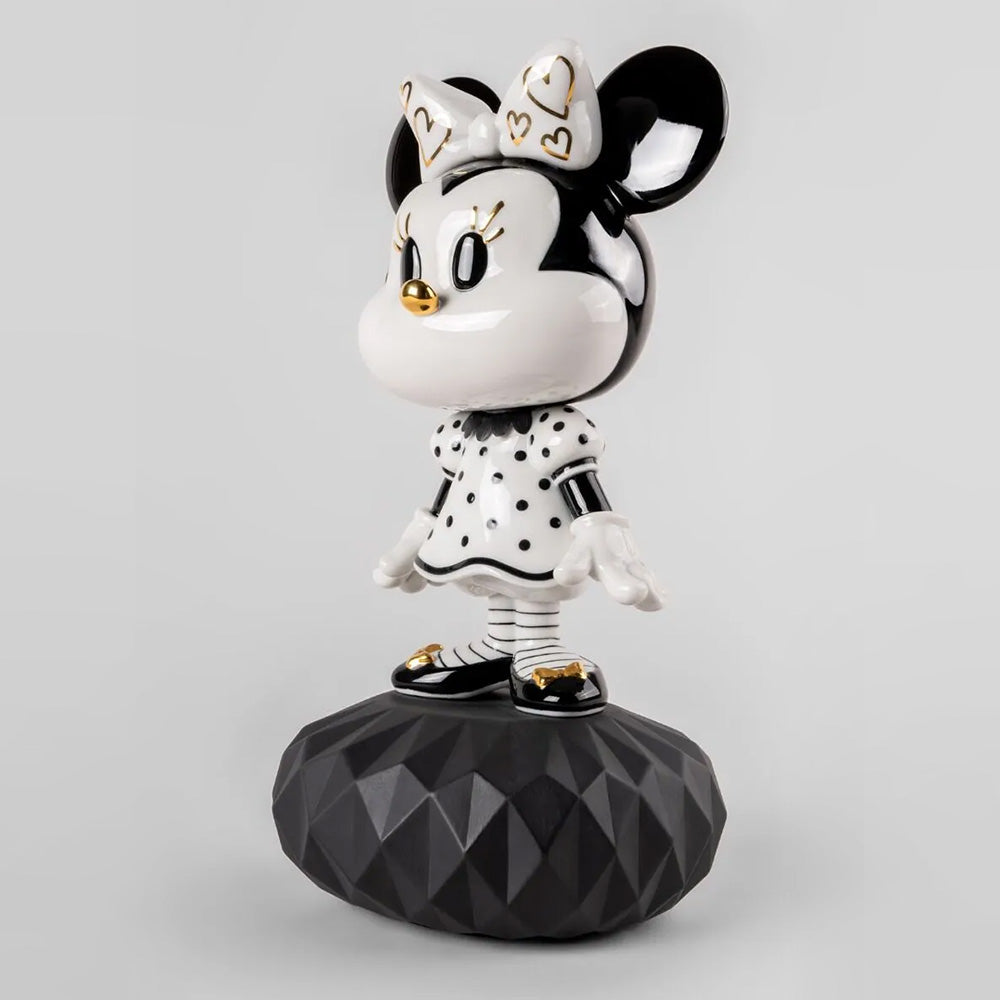 Sculptura din portelan, Black and White, 31 cm, Minnie by Eva Maria Cuerva - LLADRO