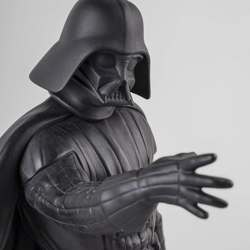 Sculptura din portelan Darth Vader by Eva Maria Cuerva - LLADRO