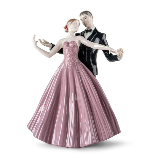 Sculptura din portelan, Anniversary Waltz by Jose Santaeulalia - LLADRO